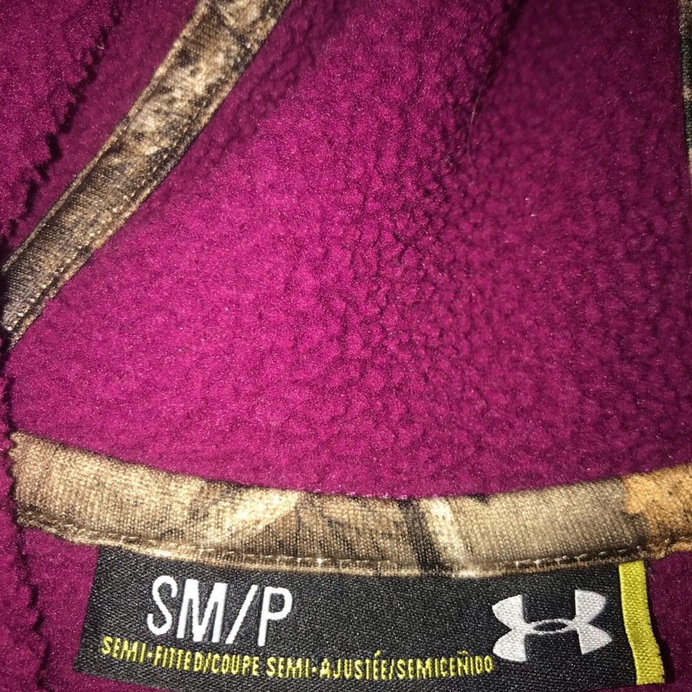 Under armor sweatshirt